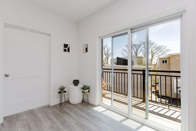 92-94 George St 202, Boston, MA 02119