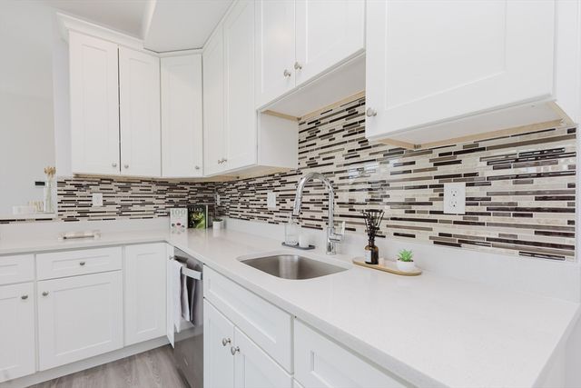 92-94 George St 202, Boston, MA 02119