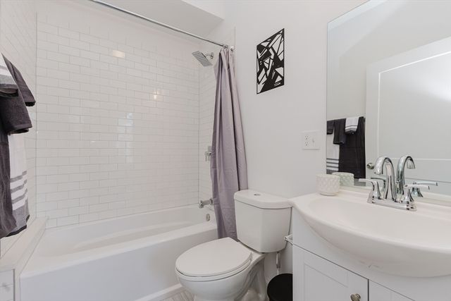 92-94 George St 202, Boston, MA 02119