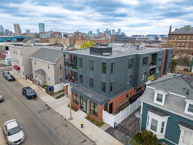 92-94 George St 202, Boston, MA 02119