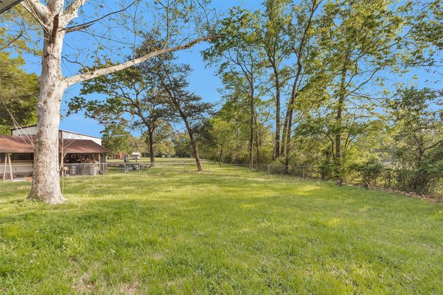 13563 Fm 2432 Road, Willis, TX 77378