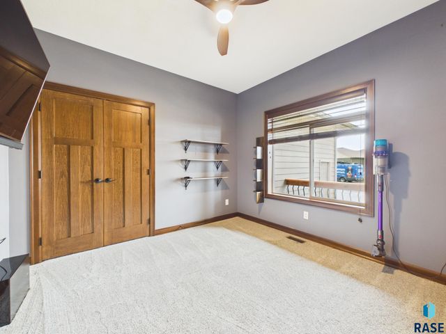 4205 S Alpine Ave Avenue, Sioux Falls, SD 57110