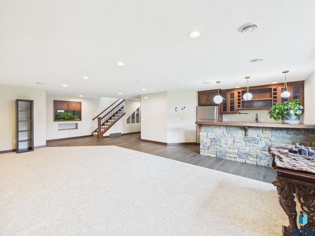4205 S Alpine Ave Avenue, Sioux Falls, SD 57110