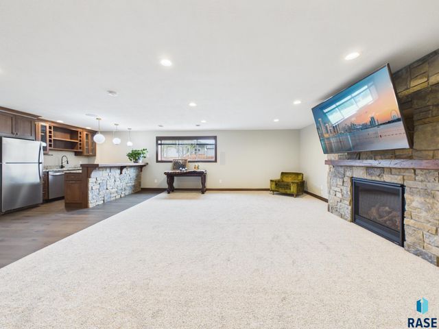 4205 S Alpine Ave Avenue, Sioux Falls, SD 57110