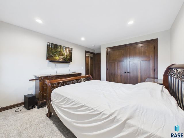 4205 S Alpine Ave Avenue, Sioux Falls, SD 57110