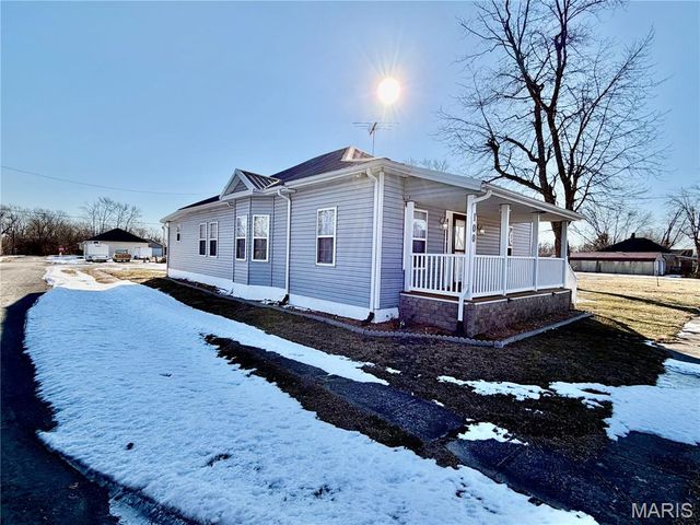 100 School Street, Wilsonville, IL 62093