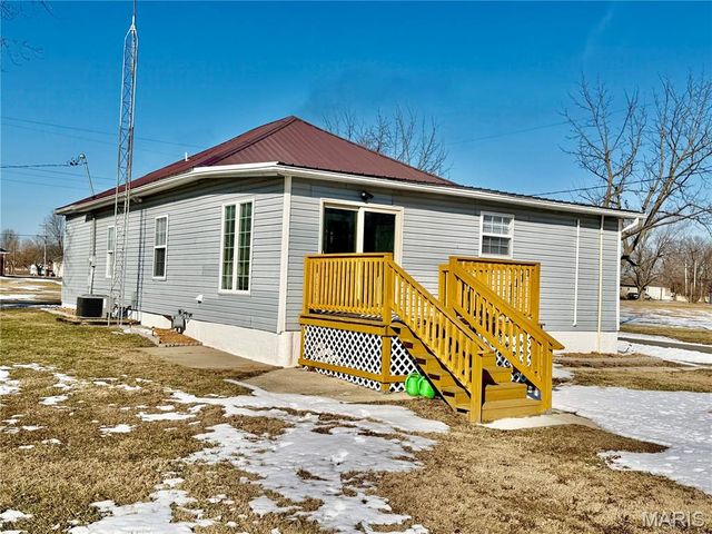 100 School Street, Wilsonville, IL 62093