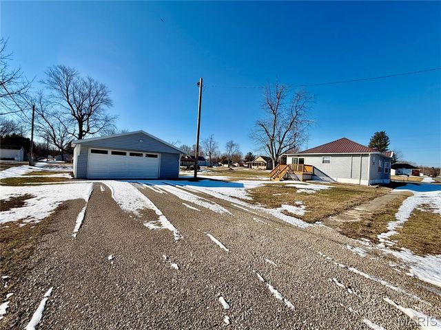 100 School Street, Wilsonville, IL 62093