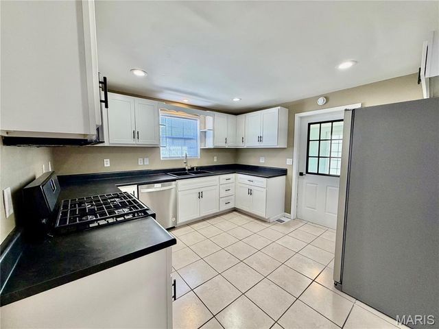 100 School Street, Wilsonville, IL 62093