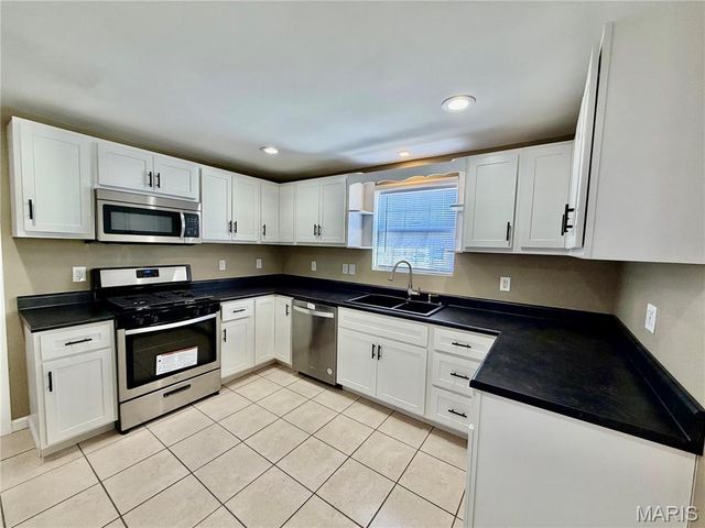 100 School Street, Wilsonville, IL 62093