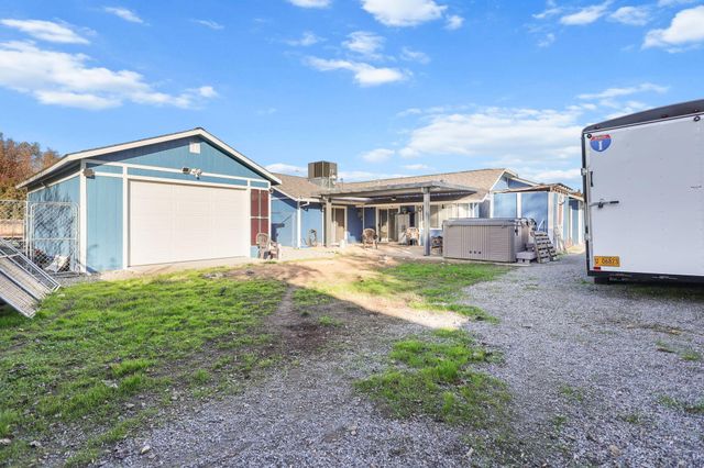 7060 Pit Road, Redding, CA 96001