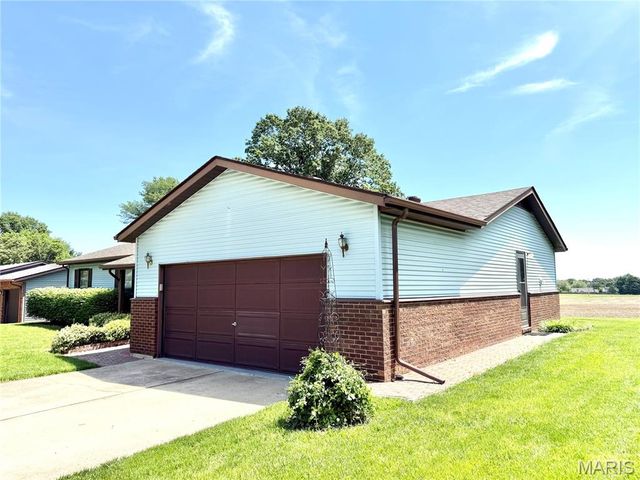 519 Franklin Avenue, Troy, IL 62294