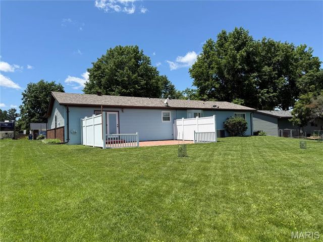 519 Franklin Avenue, Troy, IL 62294