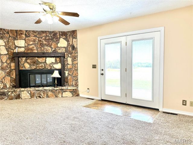 519 Franklin Avenue, Troy, IL 62294