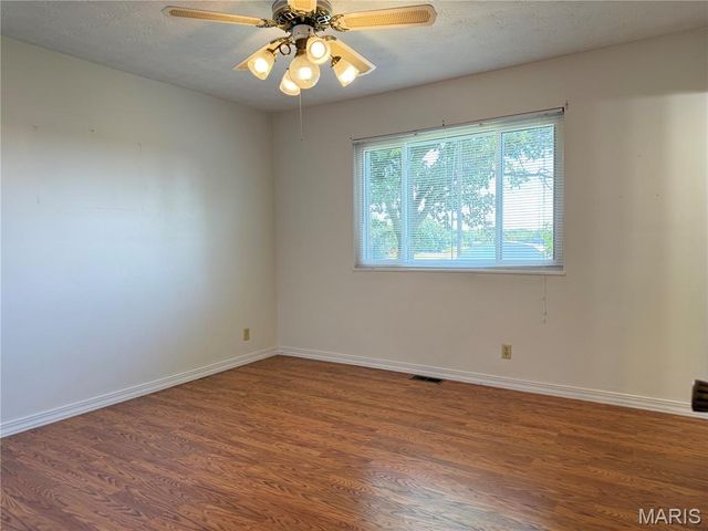 519 Franklin Avenue, Troy, IL 62294