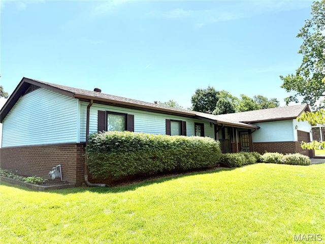 519 Franklin Avenue, Troy, IL 62294