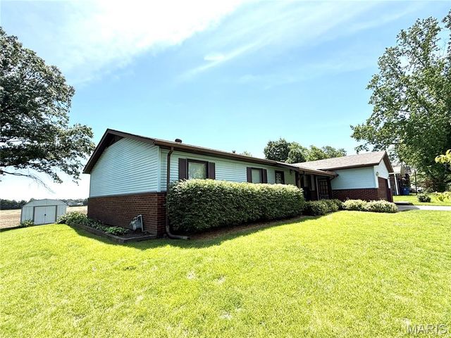 519 Franklin Avenue, Troy, IL 62294