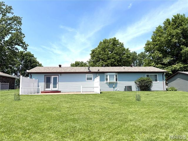 519 Franklin Avenue, Troy, IL 62294