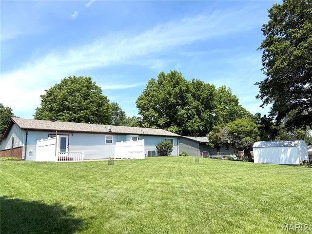 519 Franklin Avenue, Troy, IL 62294