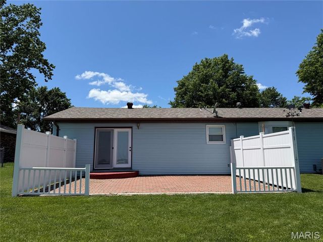 519 Franklin Avenue, Troy, IL 62294