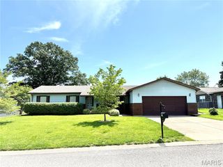 519 Franklin Avenue, Troy, IL 62294