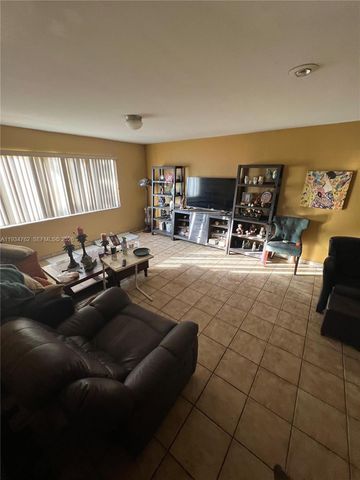 4361 SW 3rd St, Miami, FL 33134