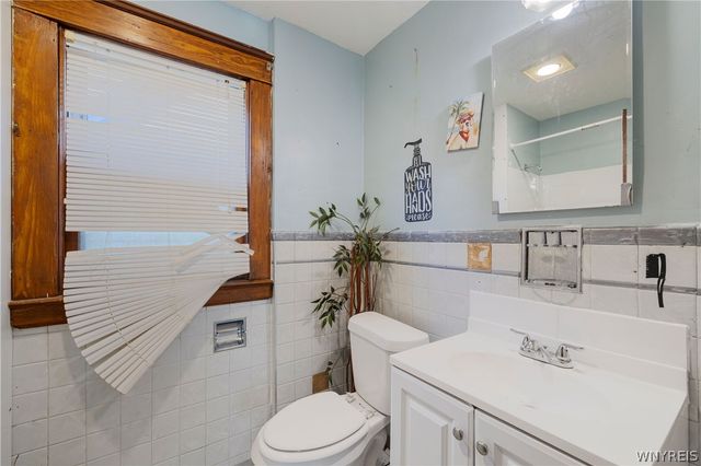 1703 Niagara Street, Niagara Falls, NY 14303
