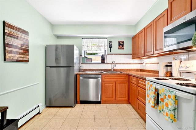 1840 Crompond Road 7A8, Peekskill, NY 10566