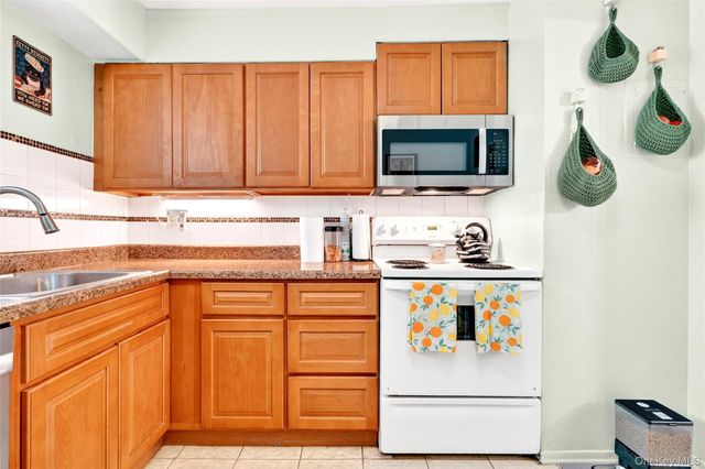1840 Crompond Road 7A8, Peekskill, NY 10566