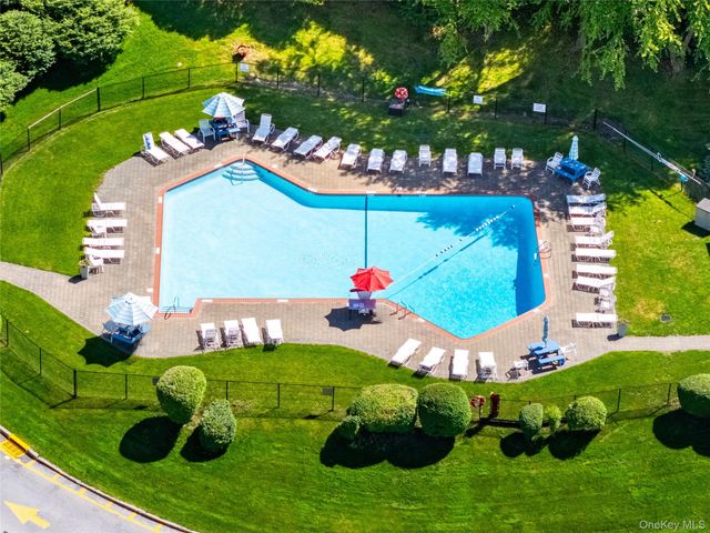 1840 Crompond Road 7A8, Peekskill, NY 10566