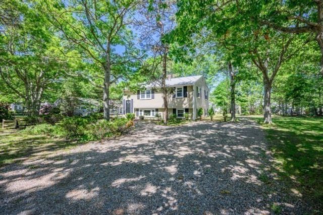 19 Maine Avenue, Yarmouth, MA 02673