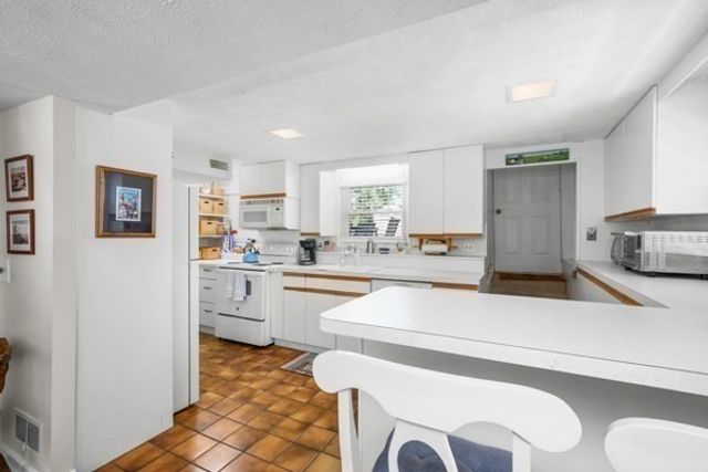 19 Maine Avenue, Yarmouth, MA 02673