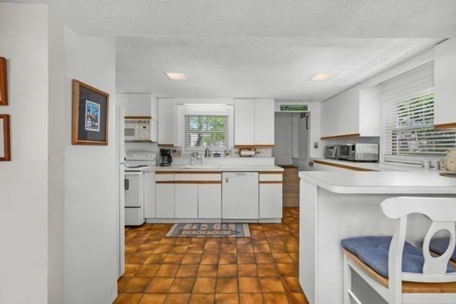 19 Maine Avenue, Yarmouth, MA 02673