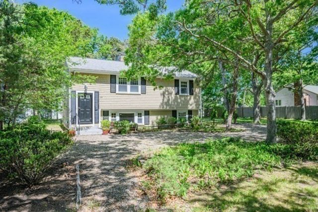 19 Maine Avenue, Yarmouth, MA 02673