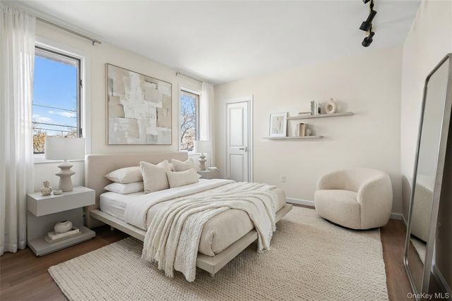 130 Gordon Place, Freeport, NY 11520