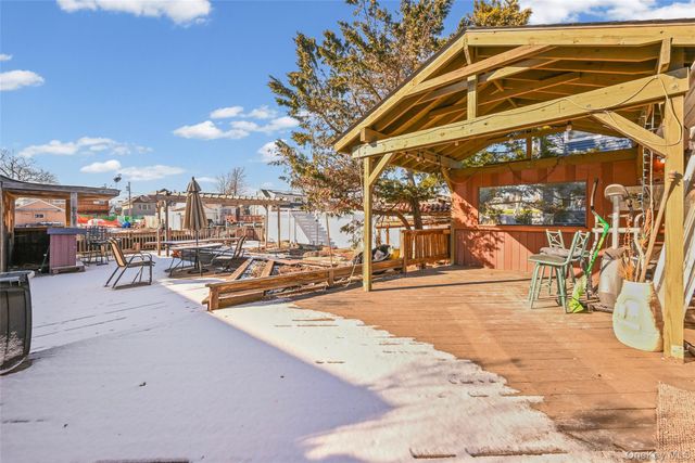 130 Gordon Place, Freeport, NY 11520