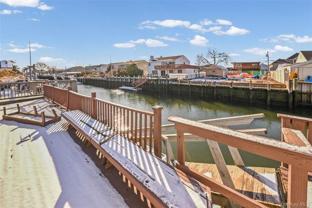 130 Gordon Place, Freeport, NY 11520