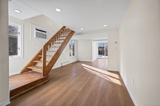 130 Gordon Place, Freeport, NY 11520