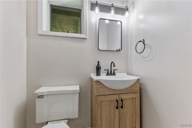 4258 Amblewood Lane, Clay, NY 13041