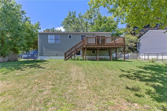 4258 Amblewood Lane, Clay, NY 13041