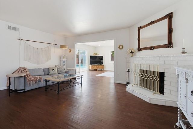 4925 Siesta Drive, Oceanside, CA 92057