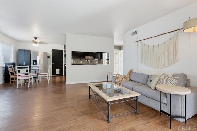 4925 Siesta Drive, Oceanside, CA 92057