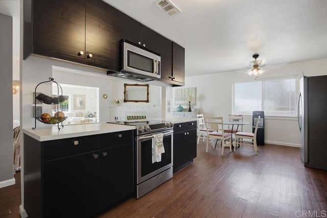 4925 Siesta Drive, Oceanside, CA 92057