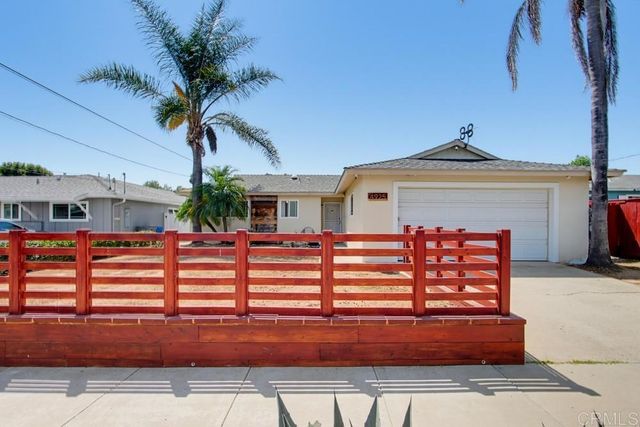 4925 Siesta Drive, Oceanside, CA 92057