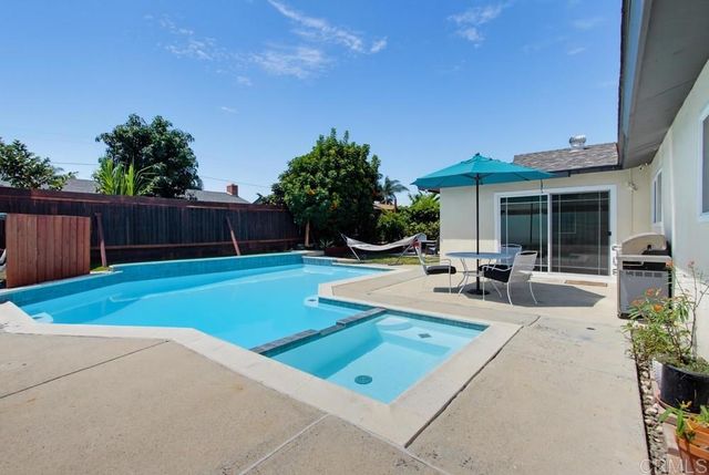 4925 Siesta Drive, Oceanside, CA 92057