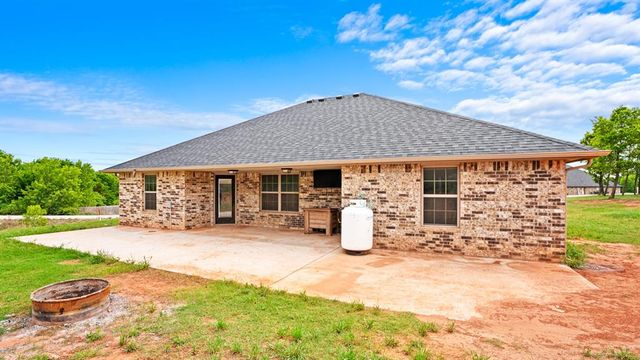 2306 County Road 1335, Blanchard, OK 73010