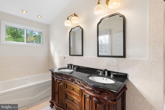 3503 ST DAVIDS RD, Wayne, PA 19087