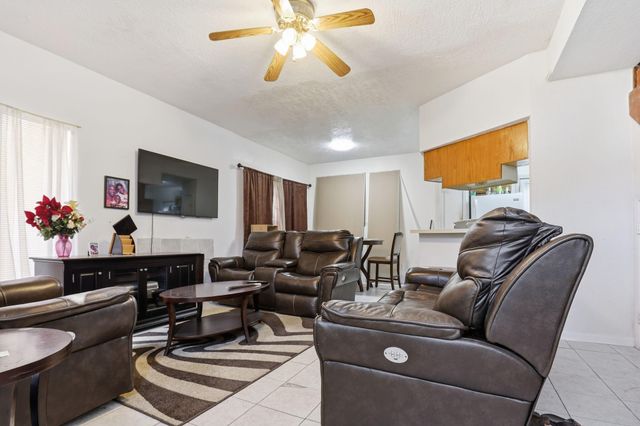 8320 Wild Rose Street 4B, Houston, TX 77083