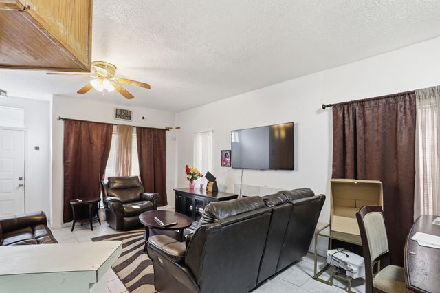 8320 Wild Rose Street 4B, Houston, TX 77083