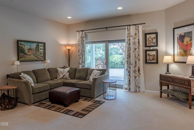 4565 Marissa Circle, Medford, OR 97504
